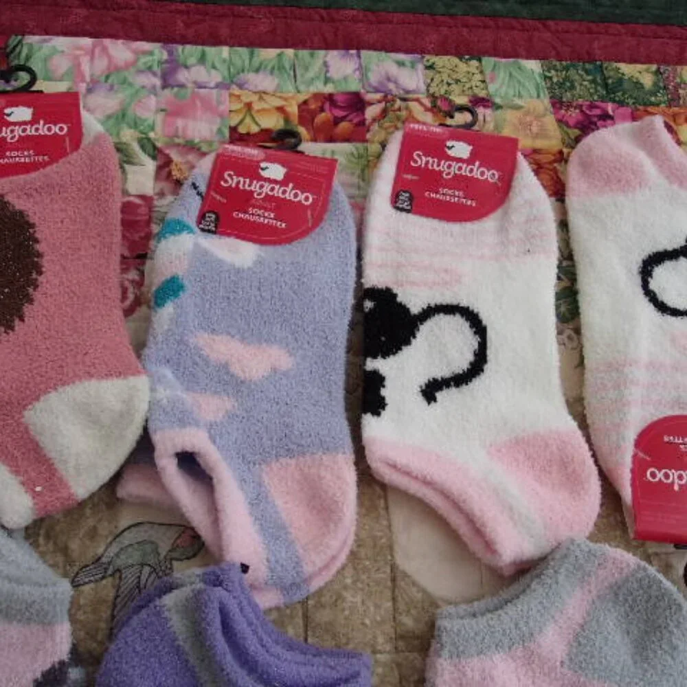 COPY - Lot of 7 Womens Ankle Socks Animal Snugadoo Too Soft Stretchy,New